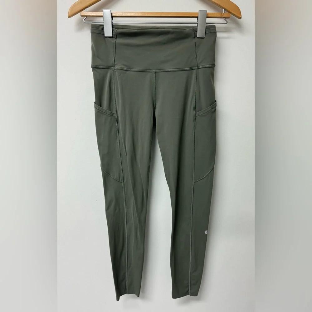 Lululemon Fast & Free 7/8 Tight II *25” in Grey Sage,‎ Size 6